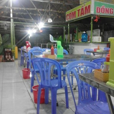 Không gian- Quán Ăn Căn Tin Sinh Viên