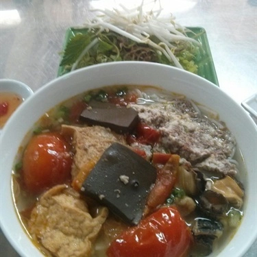 Món ăn- Quán Ăn Ông Bin Già - Bún Ốc & Bánh Đa Riêu Cua - Trần Huy Liệu