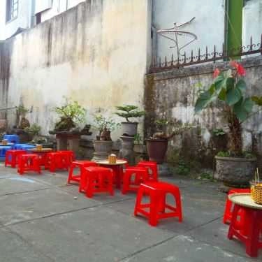Không gian- Quán Ăn Đừng Bắt Chước - Nem Nướng & Xoài Lắc