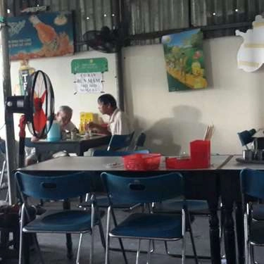 Tổng hợp- Quán Ăn Bà Ngọc Huế - Bún Thịt Nướng & Bò Lá Lốt