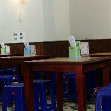 Không gian- Quán Ăn Quán Bà Út - Đặc Sản Đà Nẵng