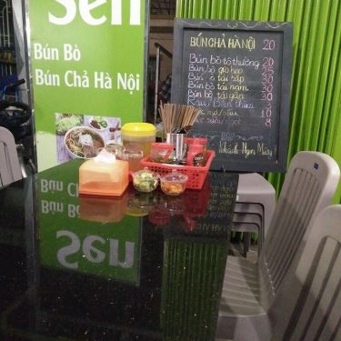 Không gian- Quán Ăn Quán Sen - Bún Bò & Bún Chả Hà Nội