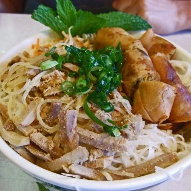 Món ăn- Quán Ăn Bún Thịt Xào & Chả Giò - Nguyễn Trãi