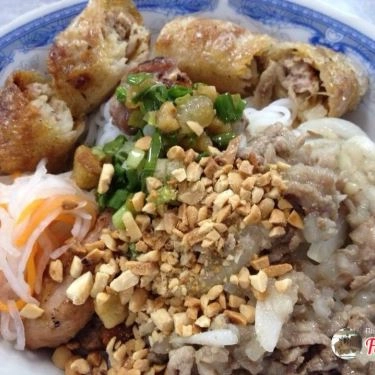 Món ăn- Quán Ăn Bún Thịt Xào & Chả Giò - Nguyễn Trãi
