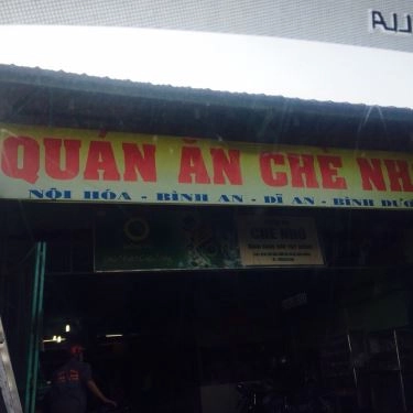 Không gian- Quán Ăn Quán Chè Nhớ