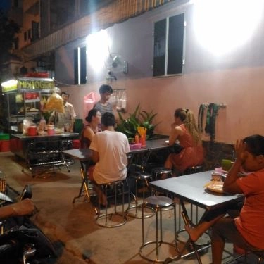 Không gian- Quán Ăn Hủ Tiếu Xào & Bún Xào