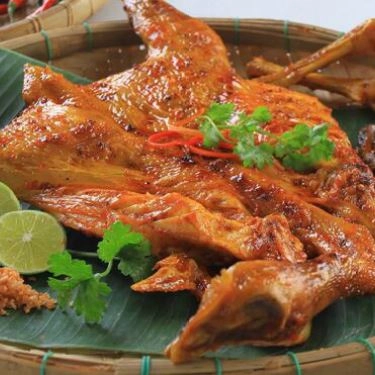 Món ăn- Quán Ăn Quán Cổ Việt - Lẩu Gà Tiềm Ớt Hiểm