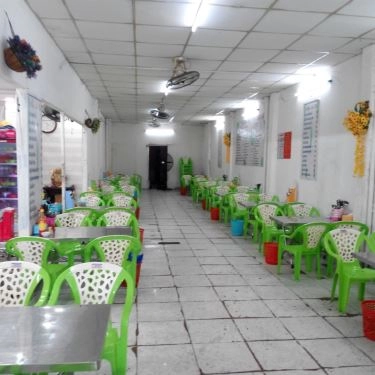 Không gian- Quán Ăn Quán Bà Út - Hương Vị Miền Trung