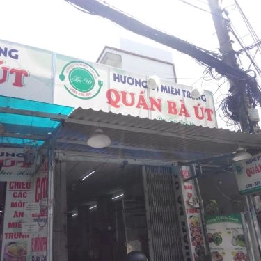 Không gian- Quán Ăn Quán Bà Út - Hương Vị Miền Trung