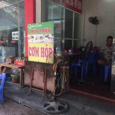 Không gian- Thuỷ Triều - Cơm Bình Dân