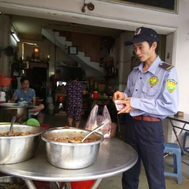 Không gian- Quán Ăn Hoàng Long - Quán Cơm & Cháo Lòng