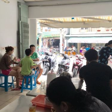 Không gian- Quán Ăn Quán Khanh - Bánh Cuốn