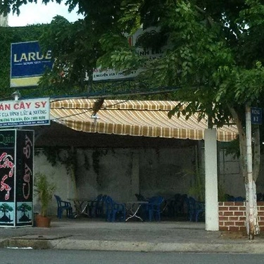 Không gian- Quán Ăn Lẩu & Nướng Cây Si - Nguyễn Văn Linh