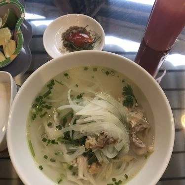 Không gian- Quán Ăn Phở Gà Mai Xuân Lâm