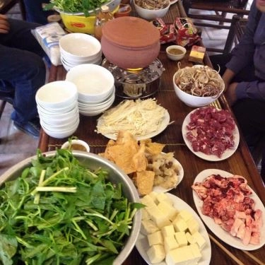 Món ăn- Quán Ăn Quán Nhà Sàn Cường Béo - Gà Ri Lẩu Đuôi Bò