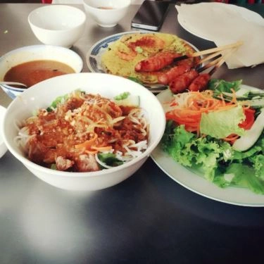 Món ăn- Quán Ăn Phương Oanh - Bún - Bánh Xèo & Nem Lụi