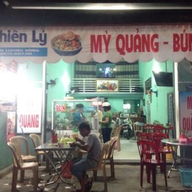 Không gian- Quán Ăn Quán Thiên Lý - Bún Giò & Mì Quảng