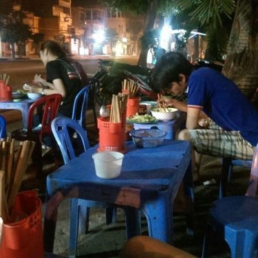 Tổng hợp- Quán Ăn Quán Thùy - Bún Bò & Mì Quảng