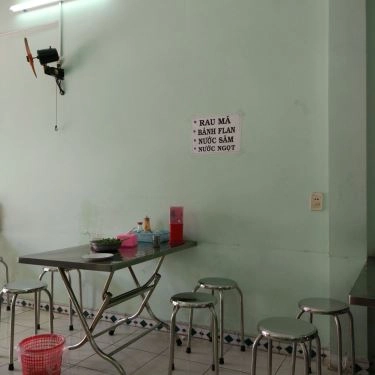 Không gian- Quán Ăn Quán Út - Bún Riêu Cua Ốc
