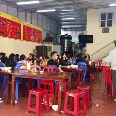 Không gian- Quang Dũng - Bánh Mì Bò Sốt Vang