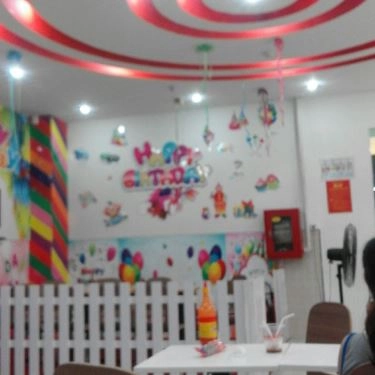 Không gian- Quán Ăn Sandwich Land - Big C Thăng Long