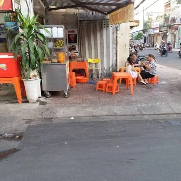 Không gian- Quán Ăn Tùy Duyên - Bún Thịt Nướng & Cà Ri Gà