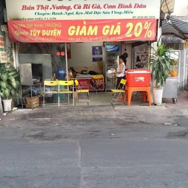 Không gian- Quán Ăn Tùy Duyên - Bún Thịt Nướng & Cà Ri Gà