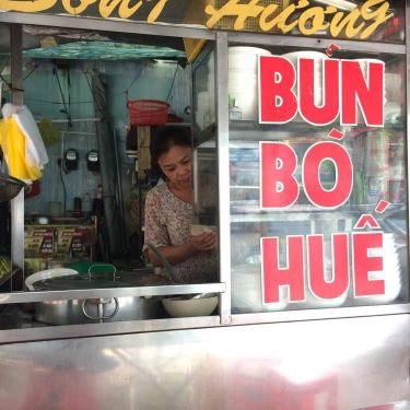 Không gian- Quán Ăn Sông Hương - Bún Bò Huế - Hoàng Diệu