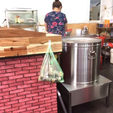 Không gian- Quán Ăn Sủi Cảo Mì & Trà Sữa