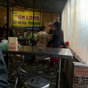 Không gian- Tân Long - Nem Nướng & Chả Ram Bắp