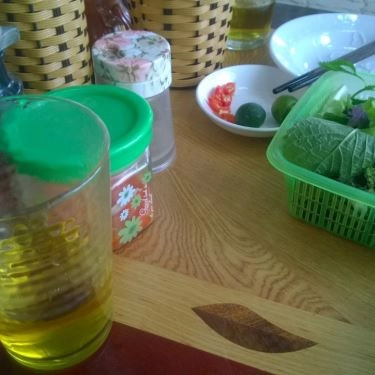 Không gian- Quán Ăn Thảo Chi - Bún Hải Sản & Bún Chả Quạt Ninh Bình