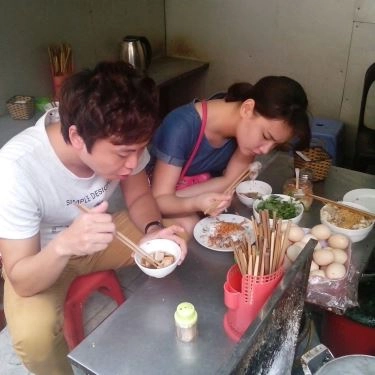 Không gian- Quán Ăn Thoan - Chả Mực & Bánh Cuốn Gia Truyền