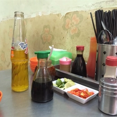 Không gian- Quán Ăn Thuận Lợi - Hủ Tiếu Mì