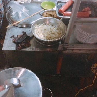 Không gian- Quán Ăn Tina - Bánh Cuốn & Bánh Ướt