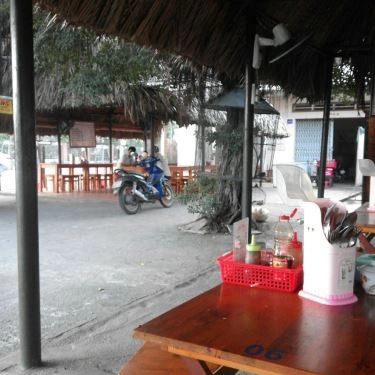 Không gian- Quán Ăn Tình Đồng Chí - Cơm & Phở