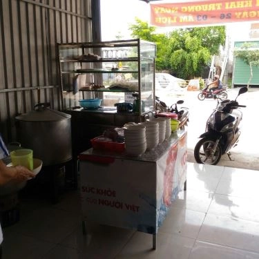 Không gian- Quán Ăn Tình - Phở, Cơm Tấm & Bún Bò Huế