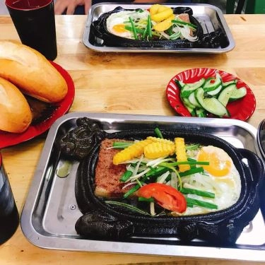 Món ăn- Quán Ăn Trung Hiếu - Bánh Mì Bít Tết & Sốt Vang