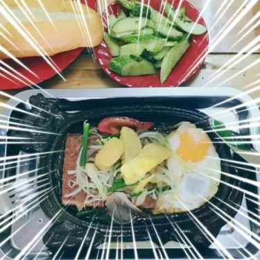 Món ăn- Quán Ăn Trung Hiếu - Bánh Mì Bít Tết & Sốt Vang