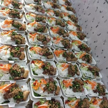 Món ăn- Quán Ăn Tư Hoàng - Bún Thịt Nướng & Cơm Tấm