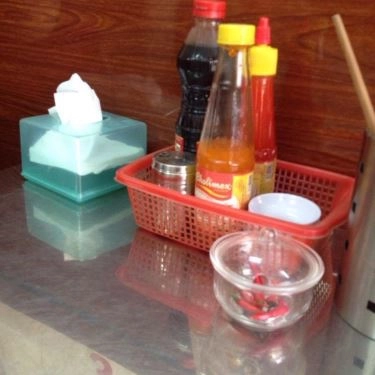 Món ăn- Quán Ăn Cơm Gà Xối Mỡ Tư Kiều