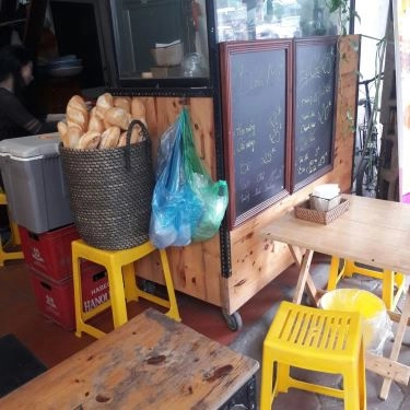 Không gian- Quán Ăn Tuấn Minh - Bánh Mì Bít Tết