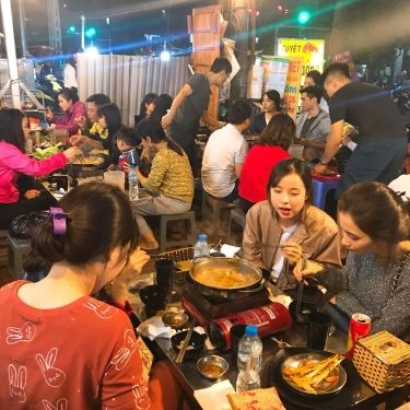Tổng hợp- Quán Ăn Tuyết - Lẩu & Nướng - Trần Thái Tông
