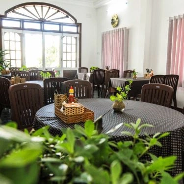 Professional- Nhà Hàng Phở Việt 150's - Bánh Tráng Thịt Heo & Mì Quảng