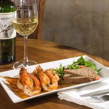 Professional- Nhà Hàng DOM - The Wine Bistro