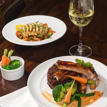 Professional- Nhà Hàng DOM - The Wine Bistro