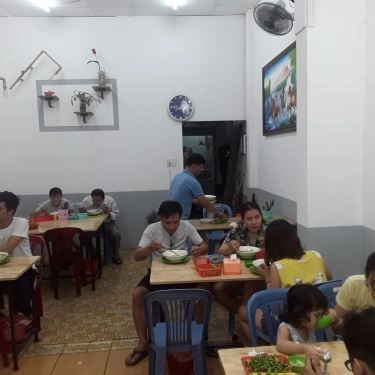 Không gian- Quán Ăn O Loan 366 - Bánh Canh Cá Lóc Miền Trung