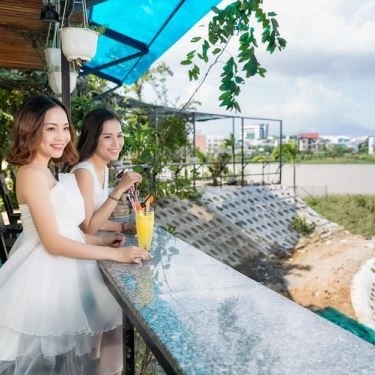 Professional- Nhà Hàng Cham - Món Việt