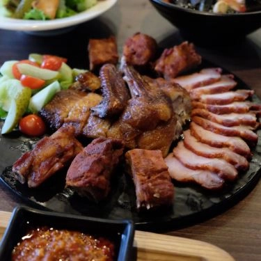 Professional- Quán Ăn Feng Huang - Triệu Việt Vương