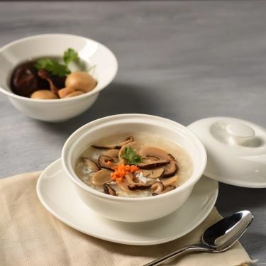 Professional- Nhà Hàng La Maison Deli Cafe & Restaurant