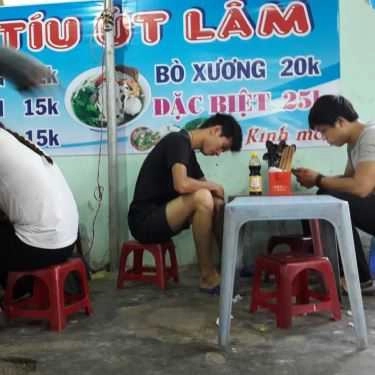 Không gian- Quán Ăn Út Lâm - Hủ Tiếu Xương